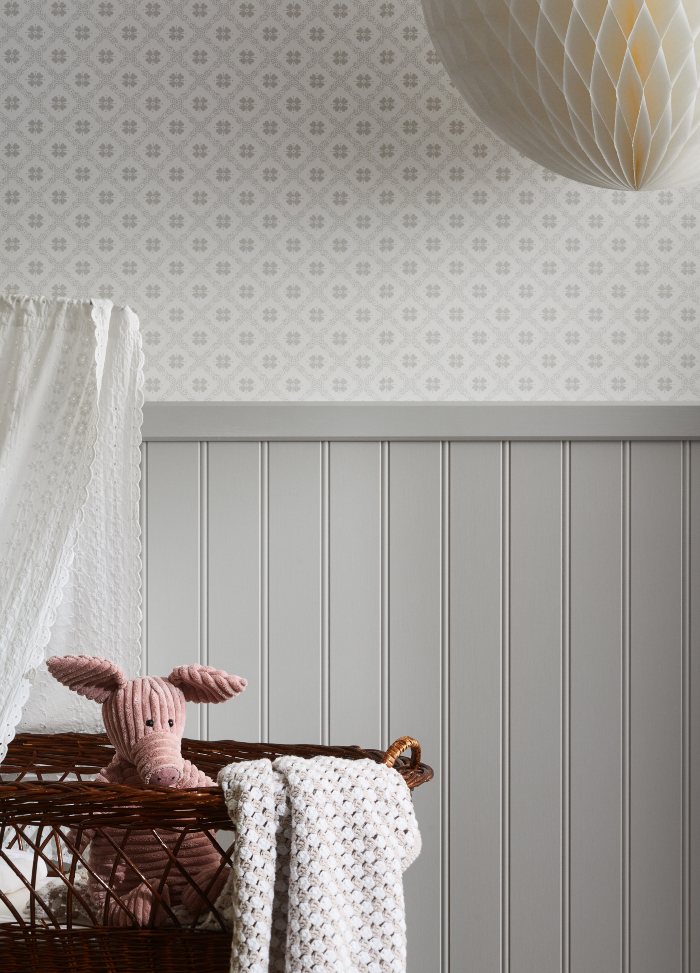 Regina Bröstlist Modern Grå