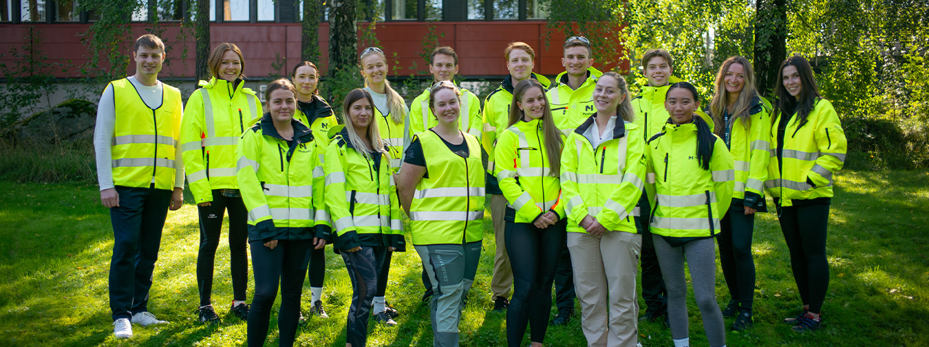 Gruppfoto av årets traineer.
