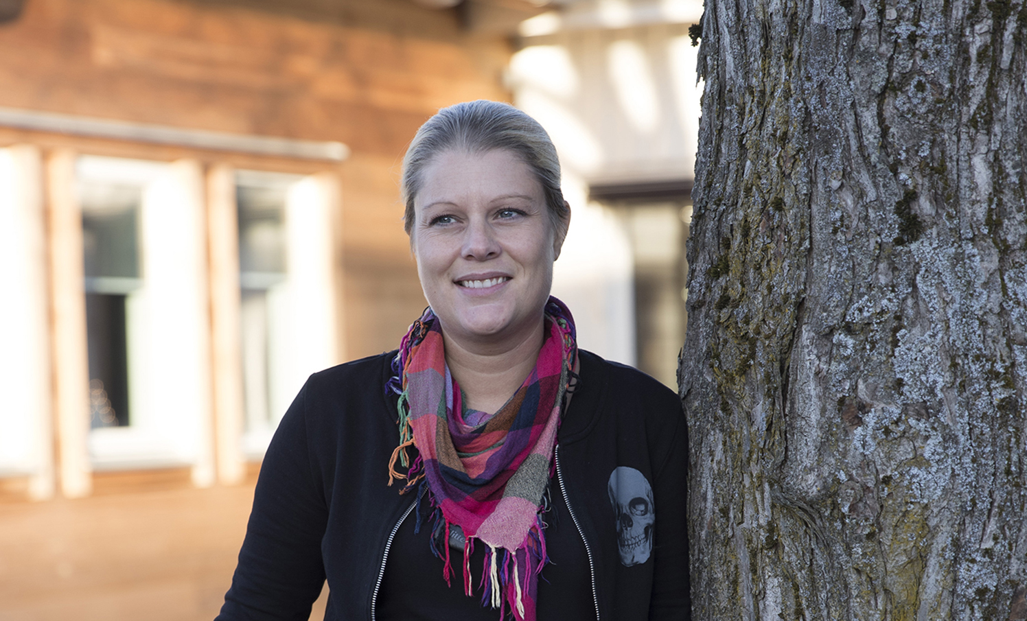 Medarbetare som berättar om hur kul det är att laga frestande utställningar