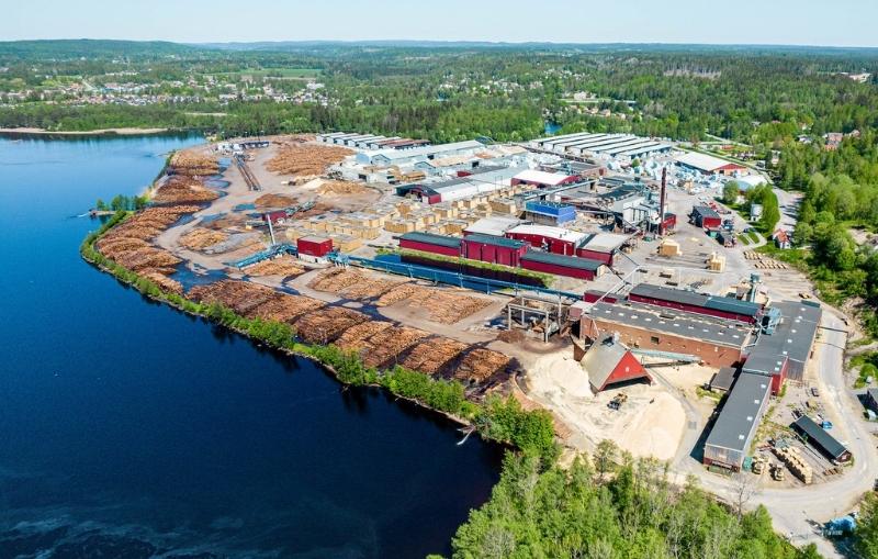 Oversiktsbilde over industriområde på Moelven Valåsen AB i Karlskoga, Sverige