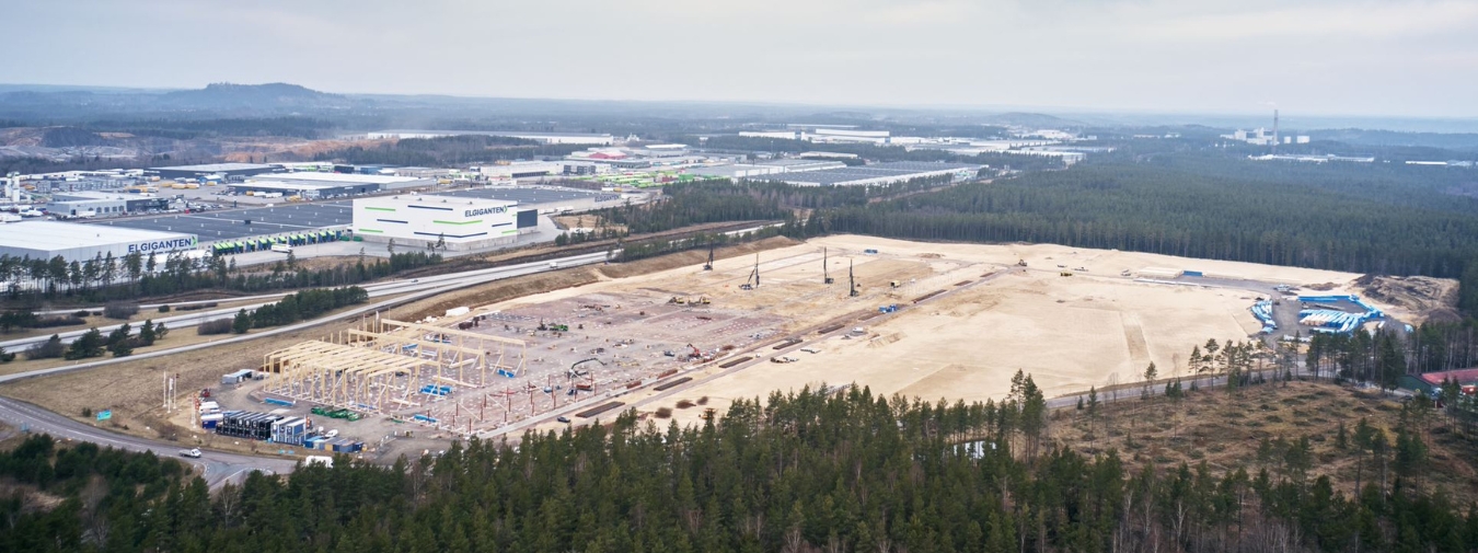 Limträ förstahandsval när ett av Nordens största lager byggs