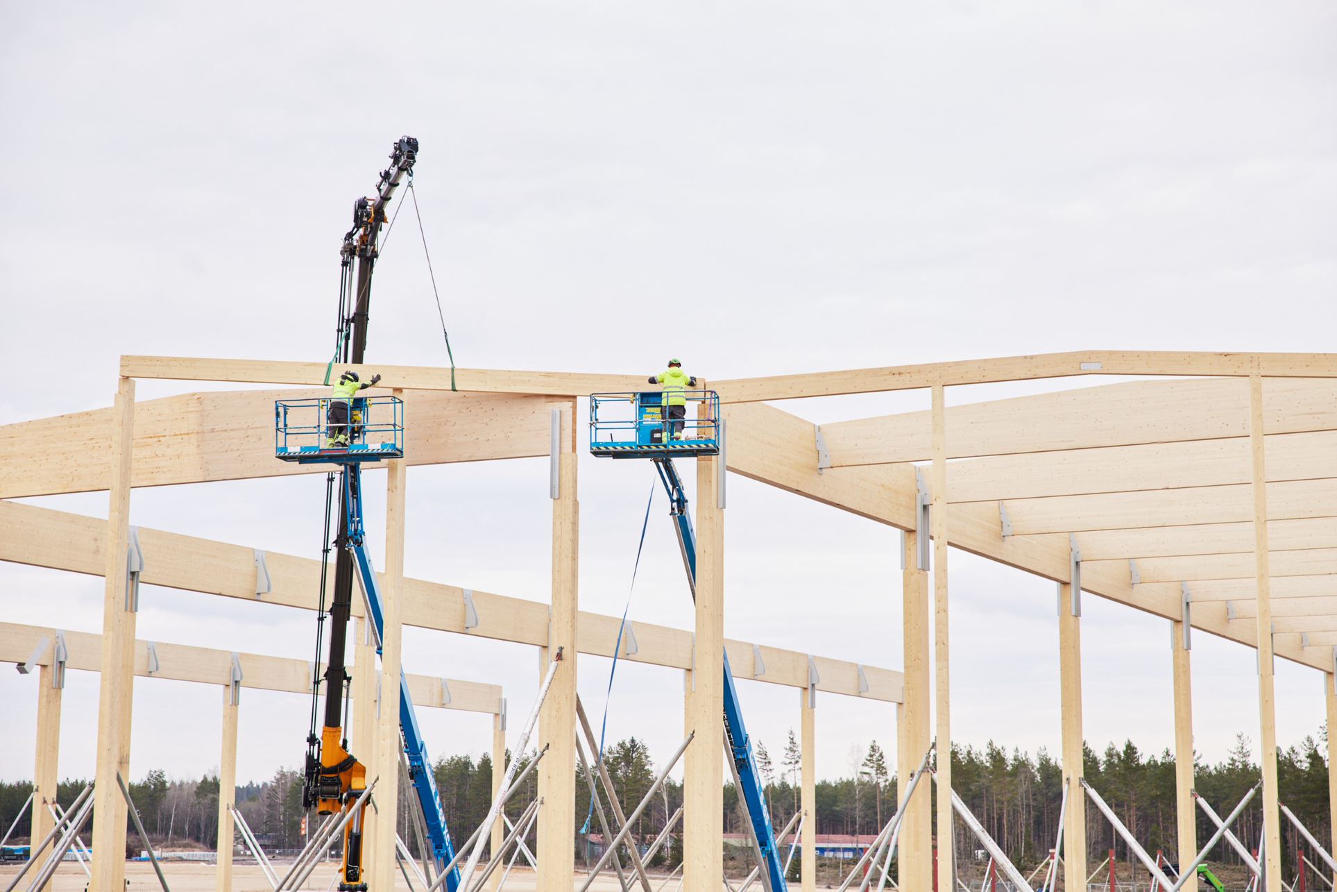 Totalt rör det sig om över 500 svensktillverkade sadelbalkar som är 24 meter långa och nästan 2 meter höga.