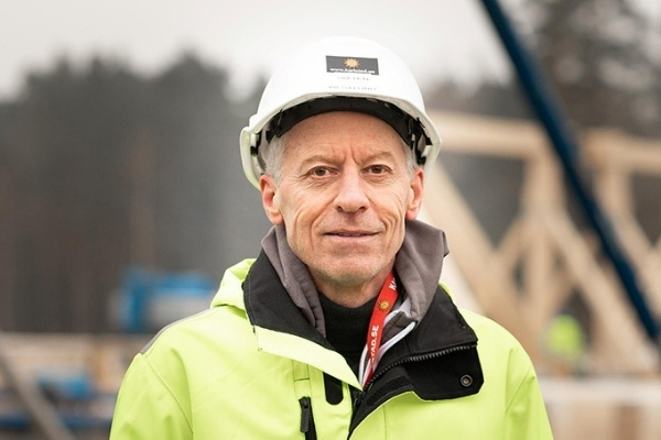 Bild av Sixten Westlund, projektledare hos Karlstads kommun, på byggplats