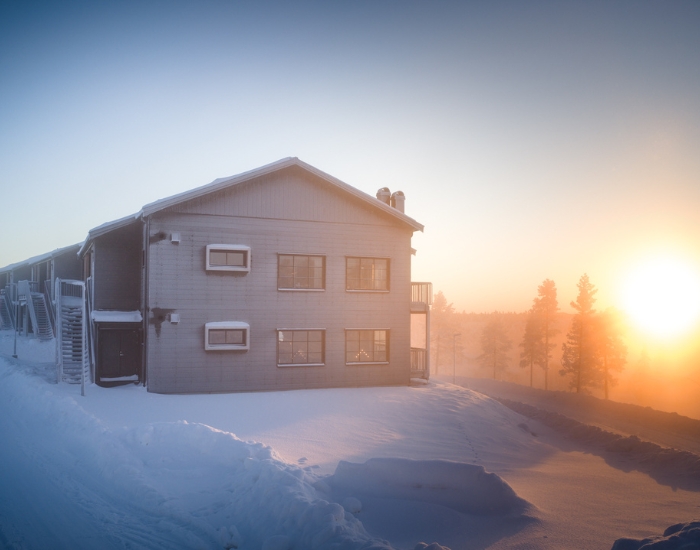 Moelven Byggmodul har producerat modulerna till Eagle´s village i fabrik