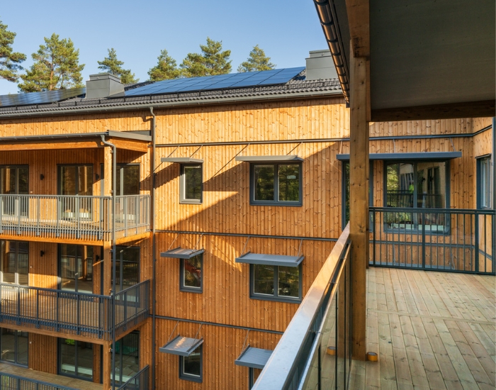 En fyravåningsbyggnad med 60 boenderum