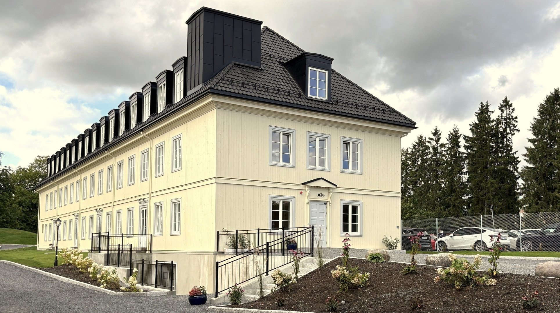 Fasaden av studenthjem bygd av tremoduler fra Moelven Byggmodul.