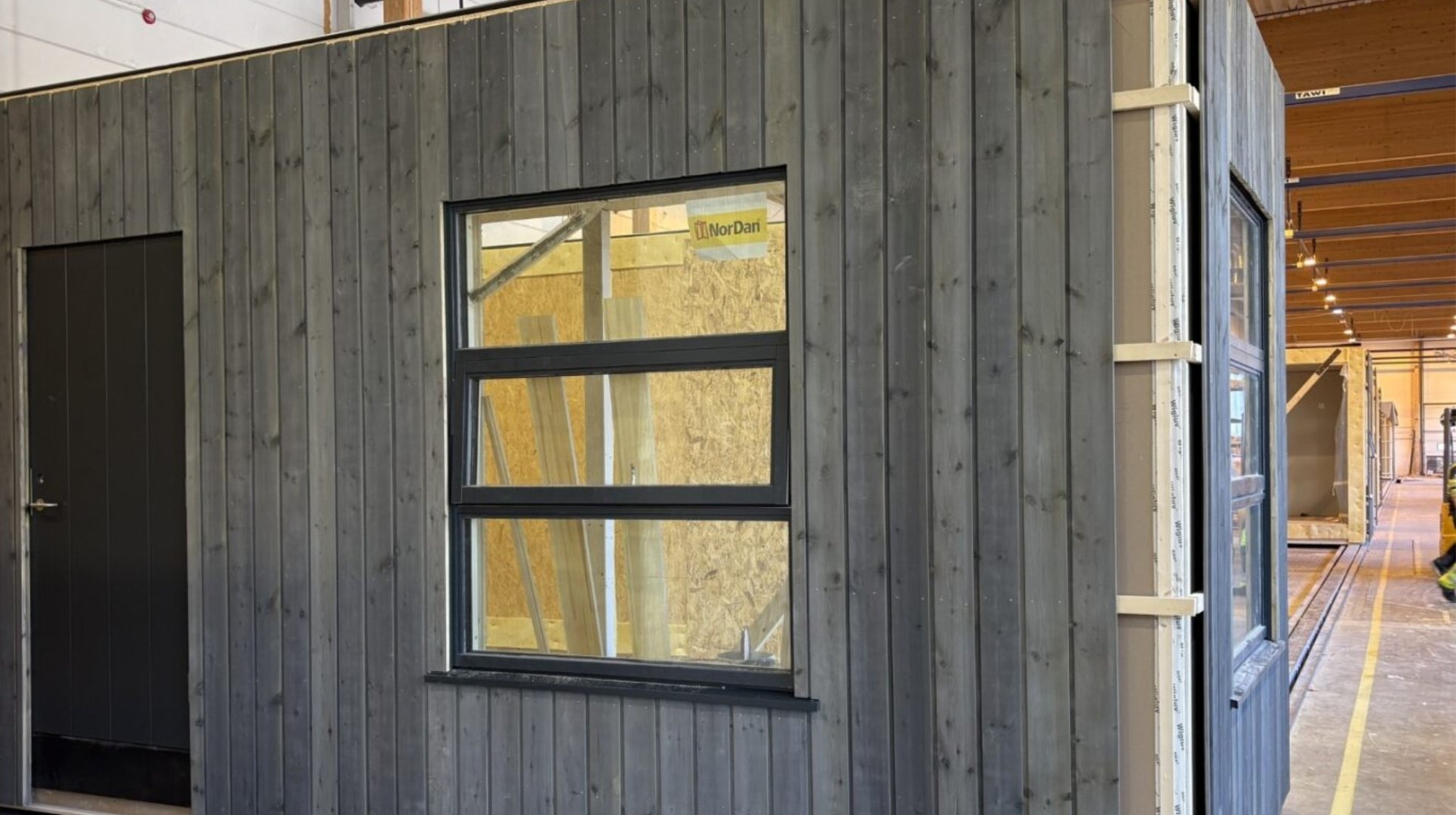 Tremodul i produksjon hos Moelven Byggmodul sin fabrikk.