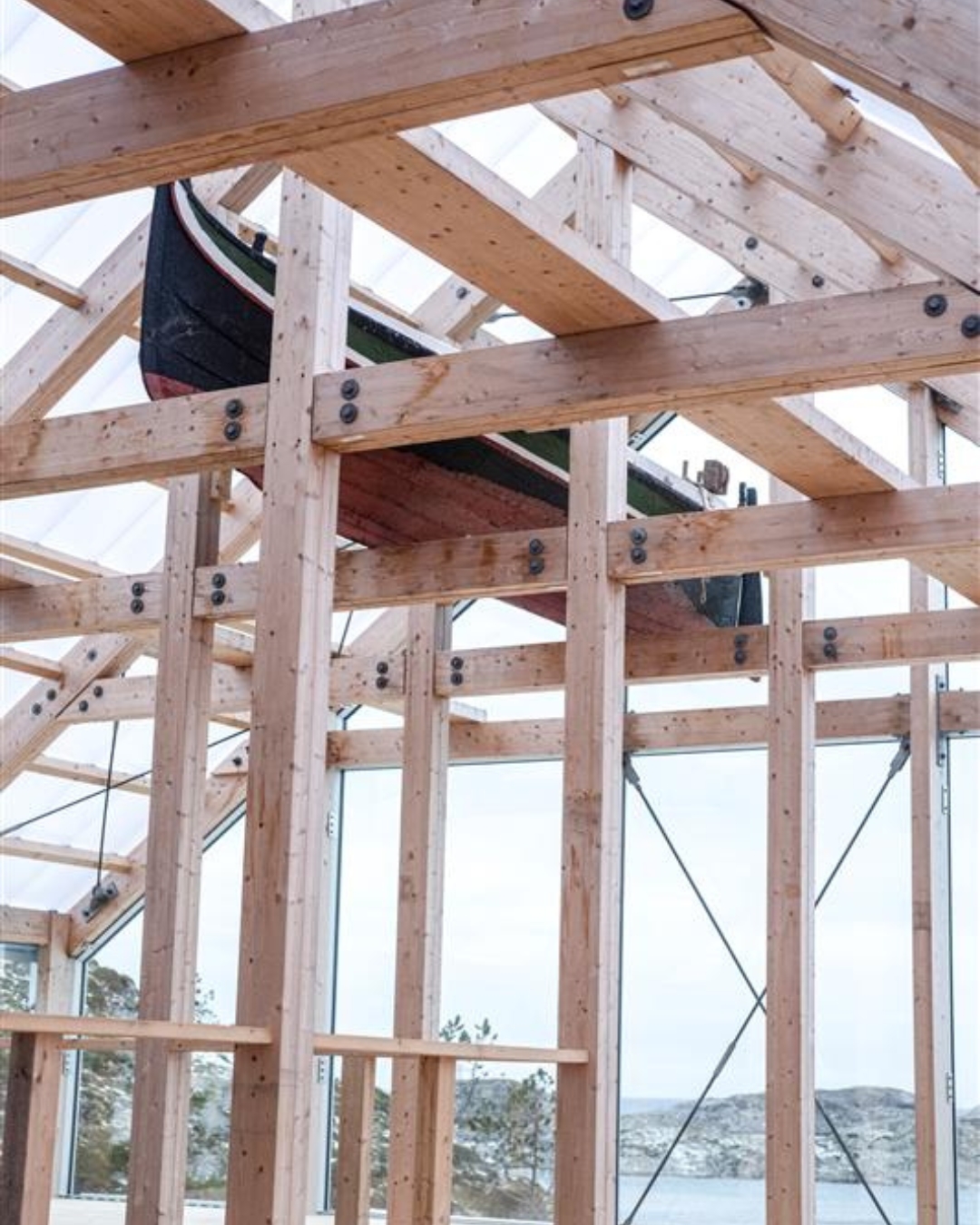 Billeder af limtræ i forskellige konstruktioner