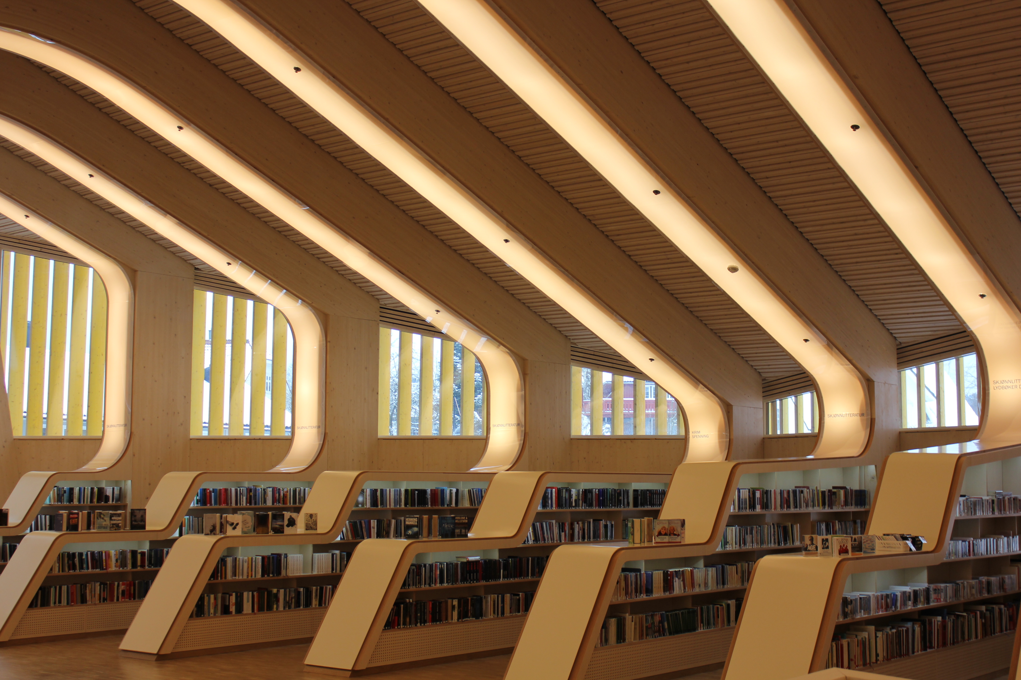 Vennesla bibliotek med limtre