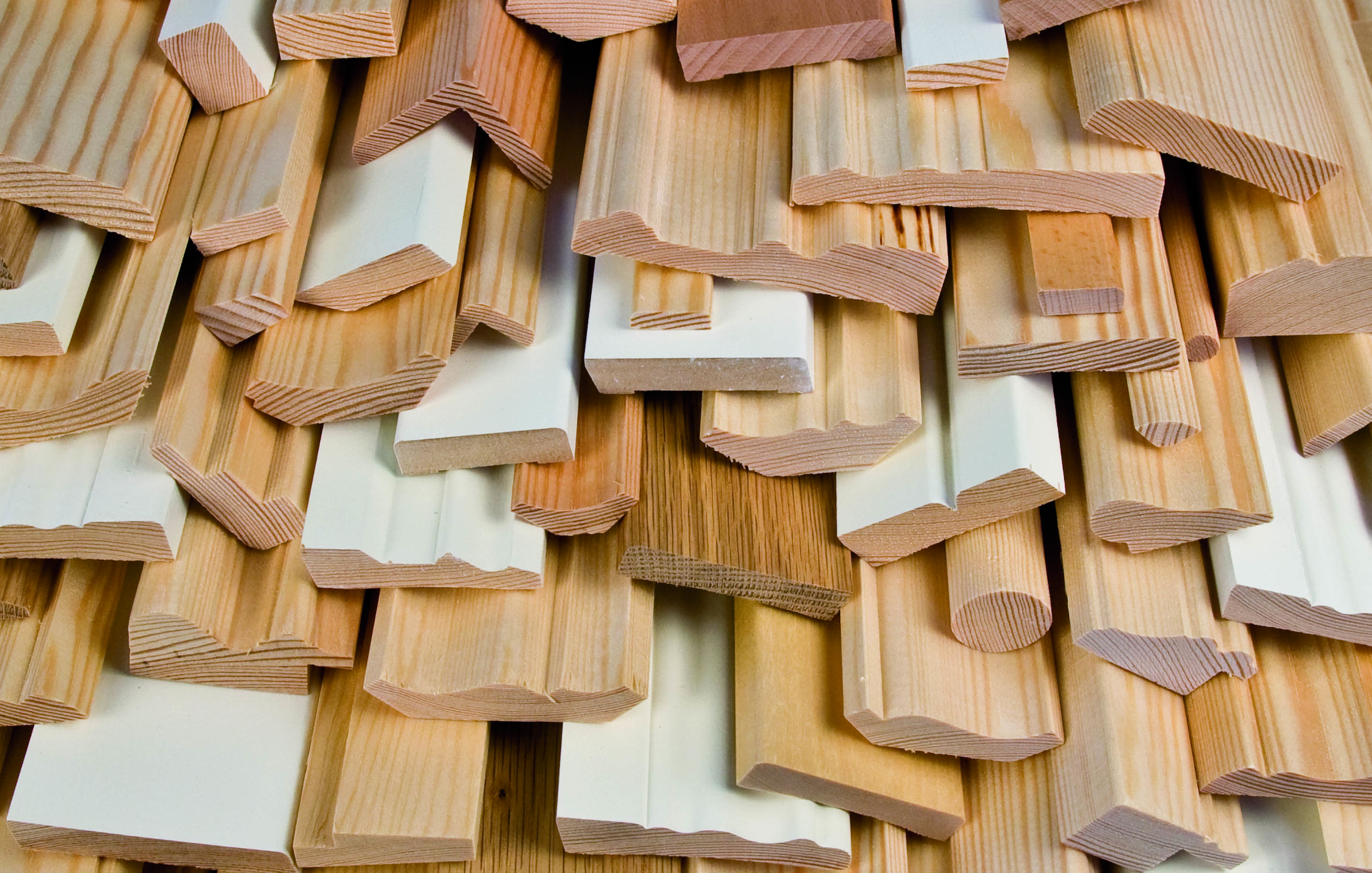 Olika typer av lister samlade i hög