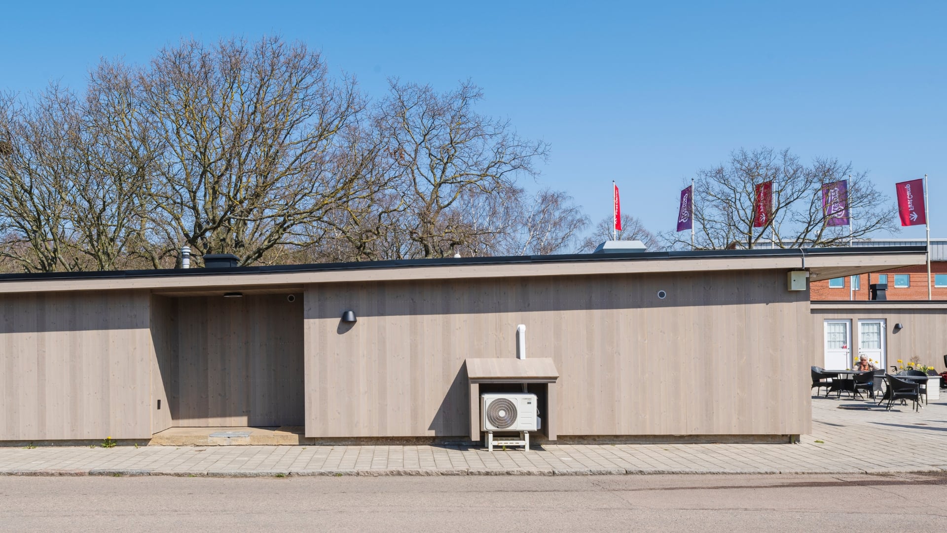 Fasad med panel av ThermoWood med KulörOlja Silver
