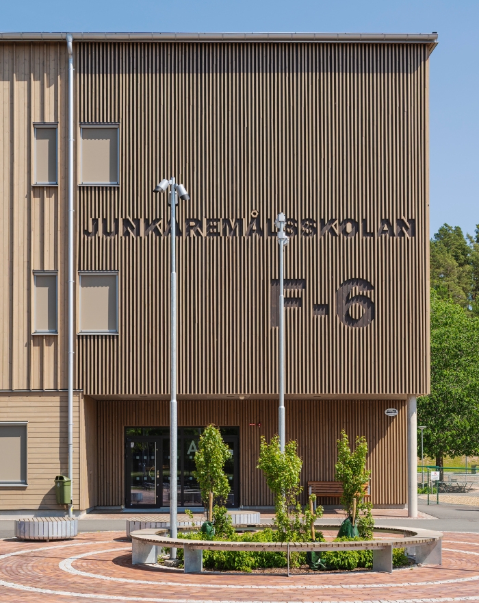 Panel med BT Pigment Svart och ribbor med BT Pigment Silver