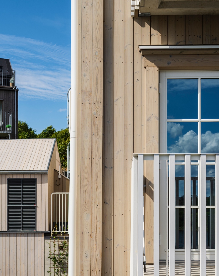 Fasad av ThermoWood i en Vit kulör