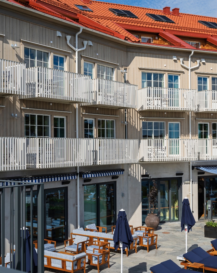 Fasad klädd med ThermoWood BT Pigment Vit