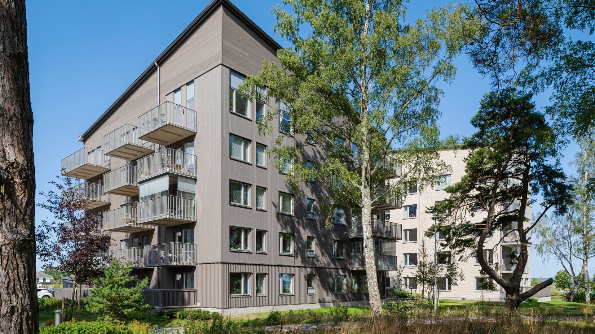 Fasad av ThermoWood BT Pigment Patinagrå