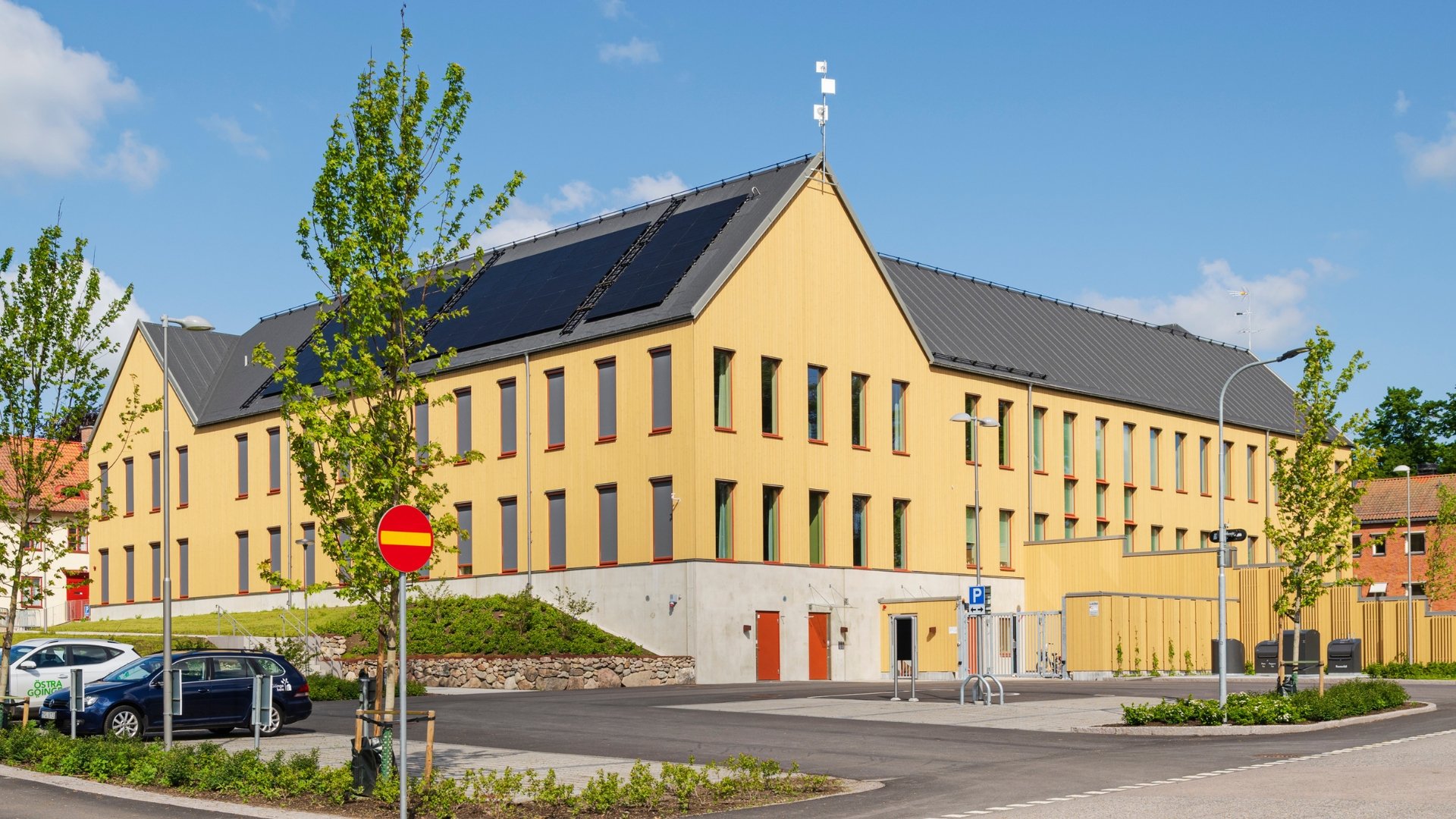 Fasad av ThermoWod med BT Pigment Ockragul