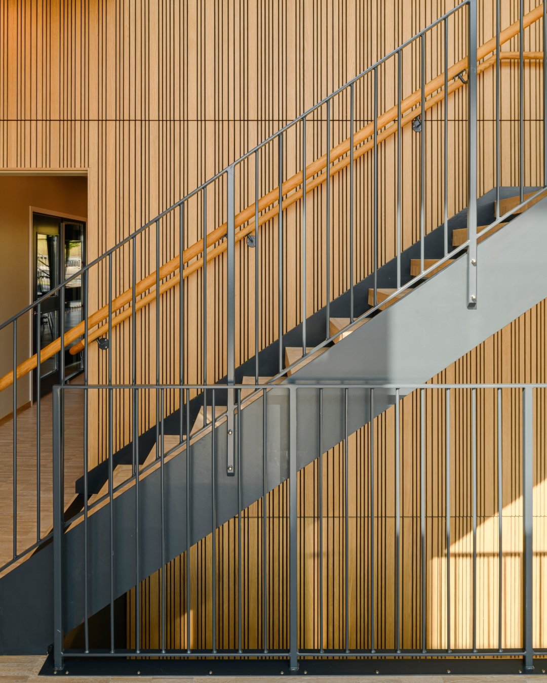 Studio Stripe Random Ek