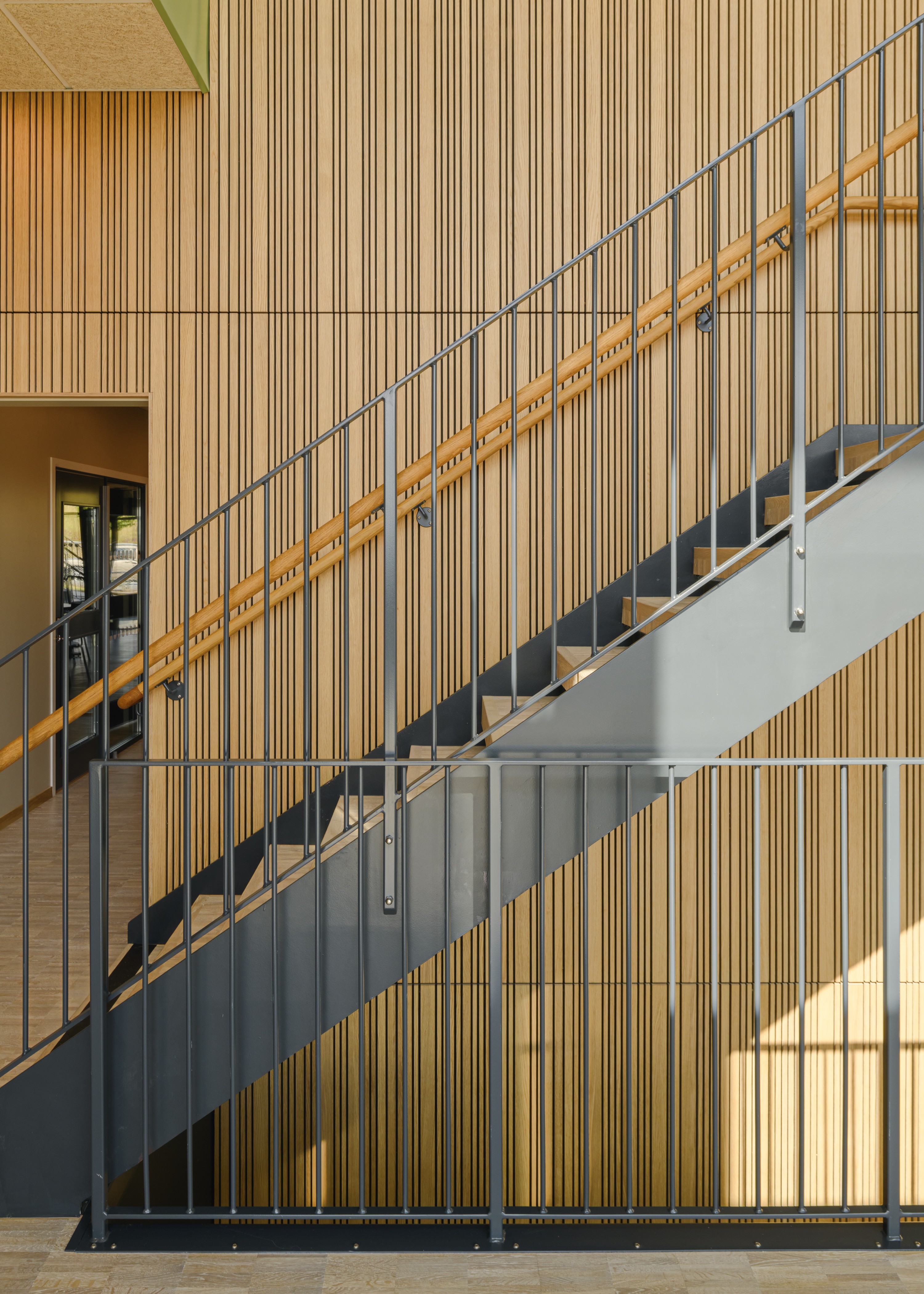 Studio Stripe Random Ek