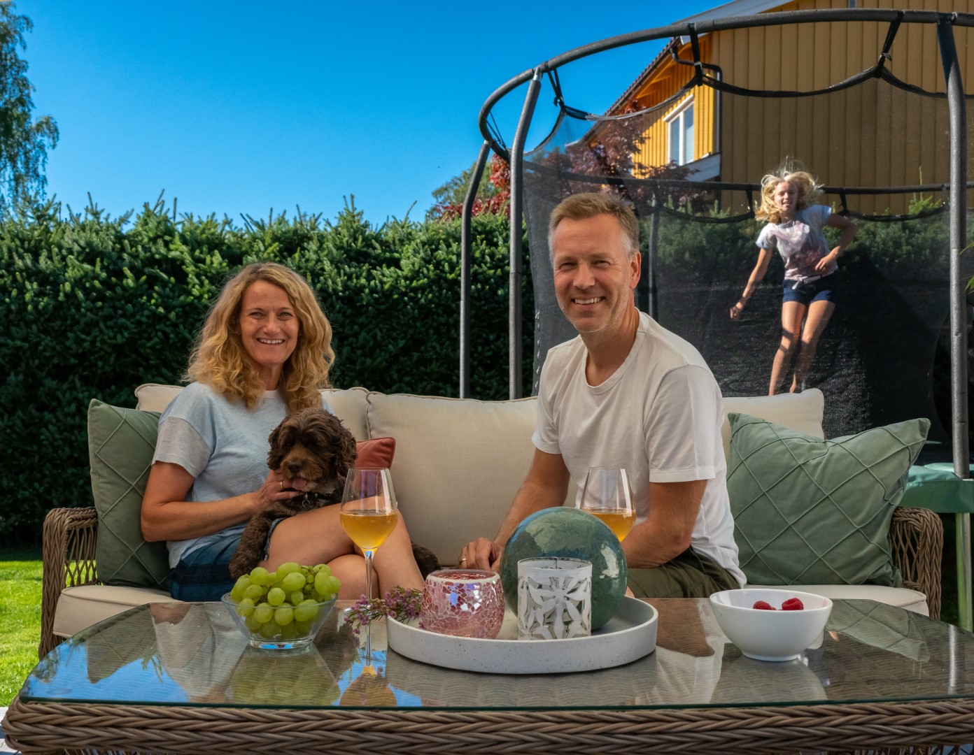 Anne Røkenes og Jon Berge bygd sin drømmeterrasse i termofuru