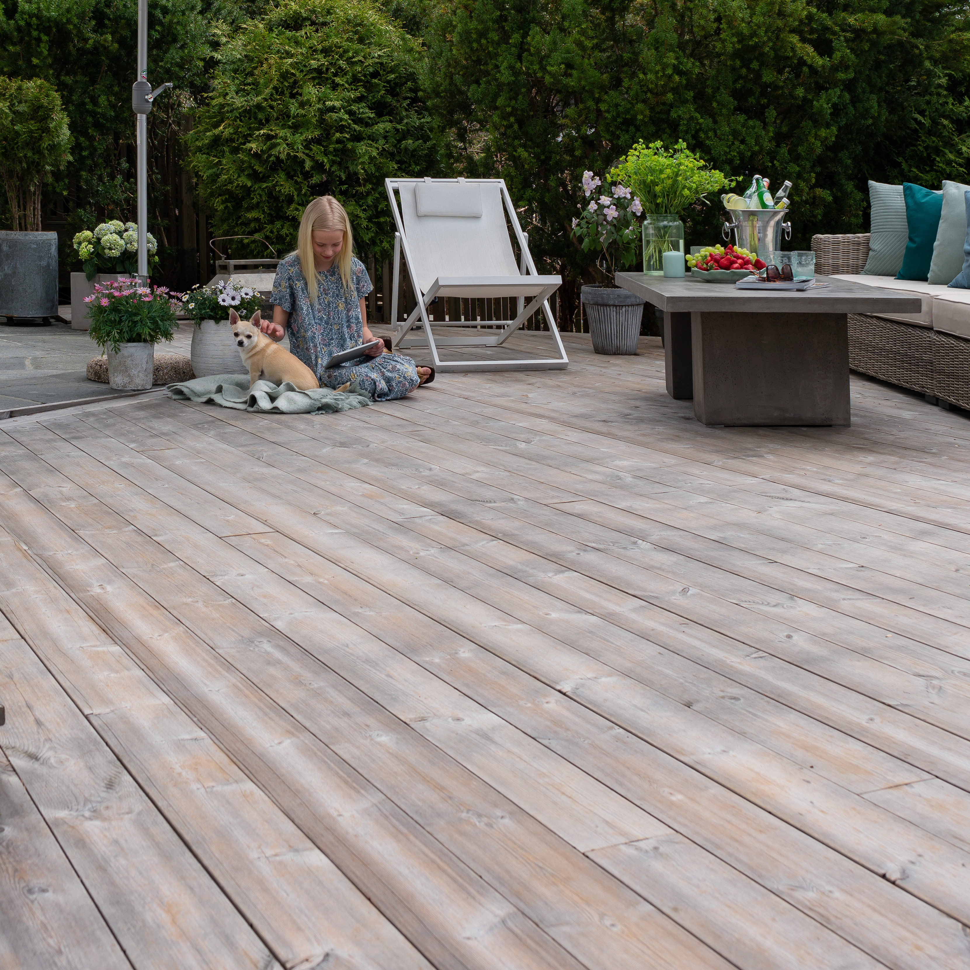Varmebehandlet furu terrassebord Varmebehandlet furu terrassebord